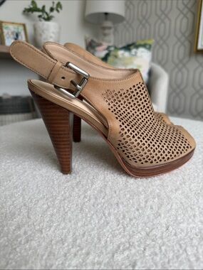 Coach Leather Slingback Platform Heels Tan 7.5B Peep Toe